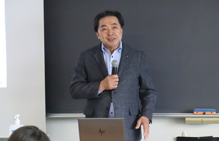 山形県長井市長　内谷重治氏