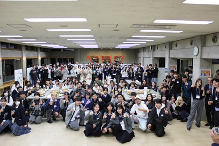 懇親会にて交流がさらに深まりました