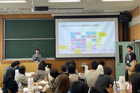 先輩たちが自分の時間割を紹介