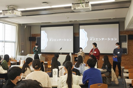 開会式直後の様子