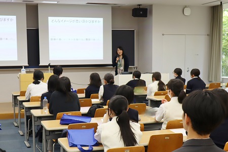 英文学科模擬授業の様子