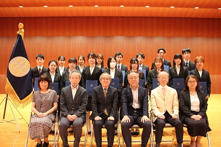 経済学部