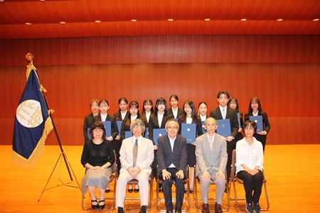 経済学部