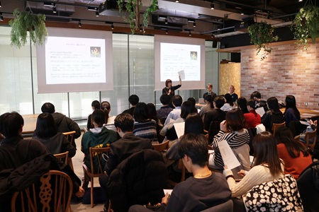 8号館lounge＃8で開催した「ギャラクシー賞入賞作品を見る・聴く会」