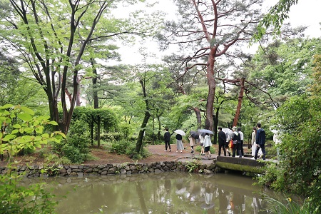 せたがや百景に選ばれている成城池で成城学園の地形、水環境、生物多様性に関するまとめの解説。