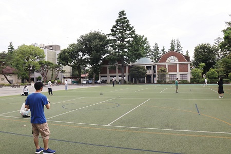 4時限は屋外（9号館前広場）でTelloを自動飛行させました