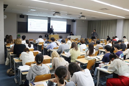 100人以上の学生が参加しました