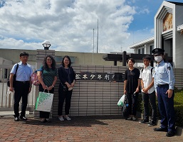 松本少年刑務所 敷地入り口にて