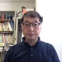 成城大学非常勤講師/戸板女子短期大学教授<br/>
堀坂　宣弘<br/>
[ほりさか・のぶひろ]