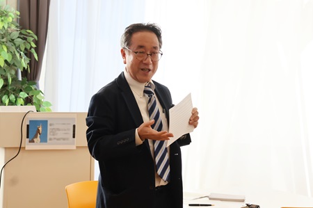 「Japan Studies VIIＢ<Japanese Politics and Mass Media>」を担当する池田伸壹先生