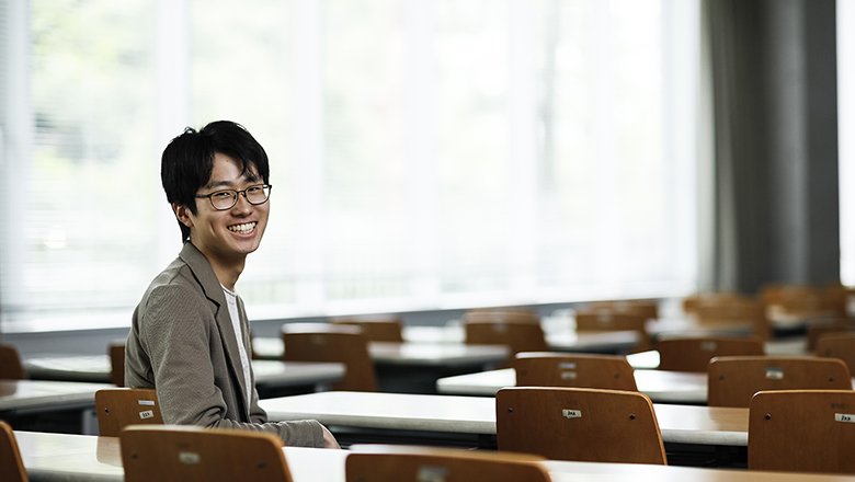 経済学部 学生インタビュー 成城大学 大学案内web版